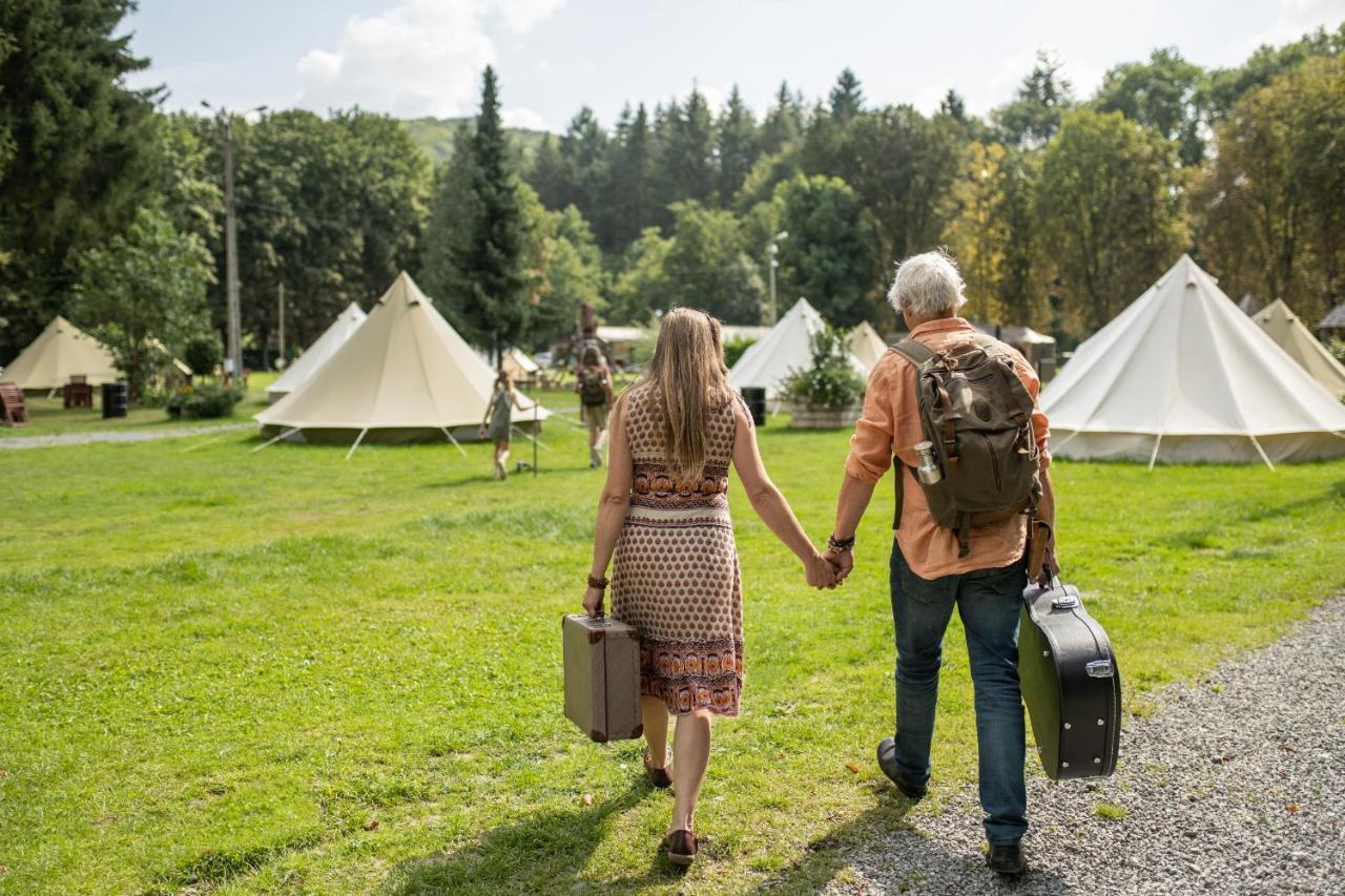 Cocoon Village - Glamping - Domaine Des Grottes De Han 로슈포르 외부 사진