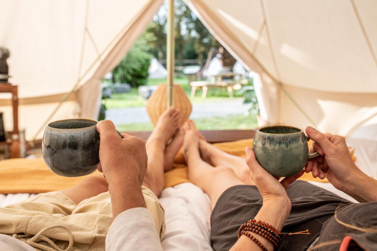 Cocoon Village - Glamping - Domaine Des Grottes De Han 로슈포르 외부 사진