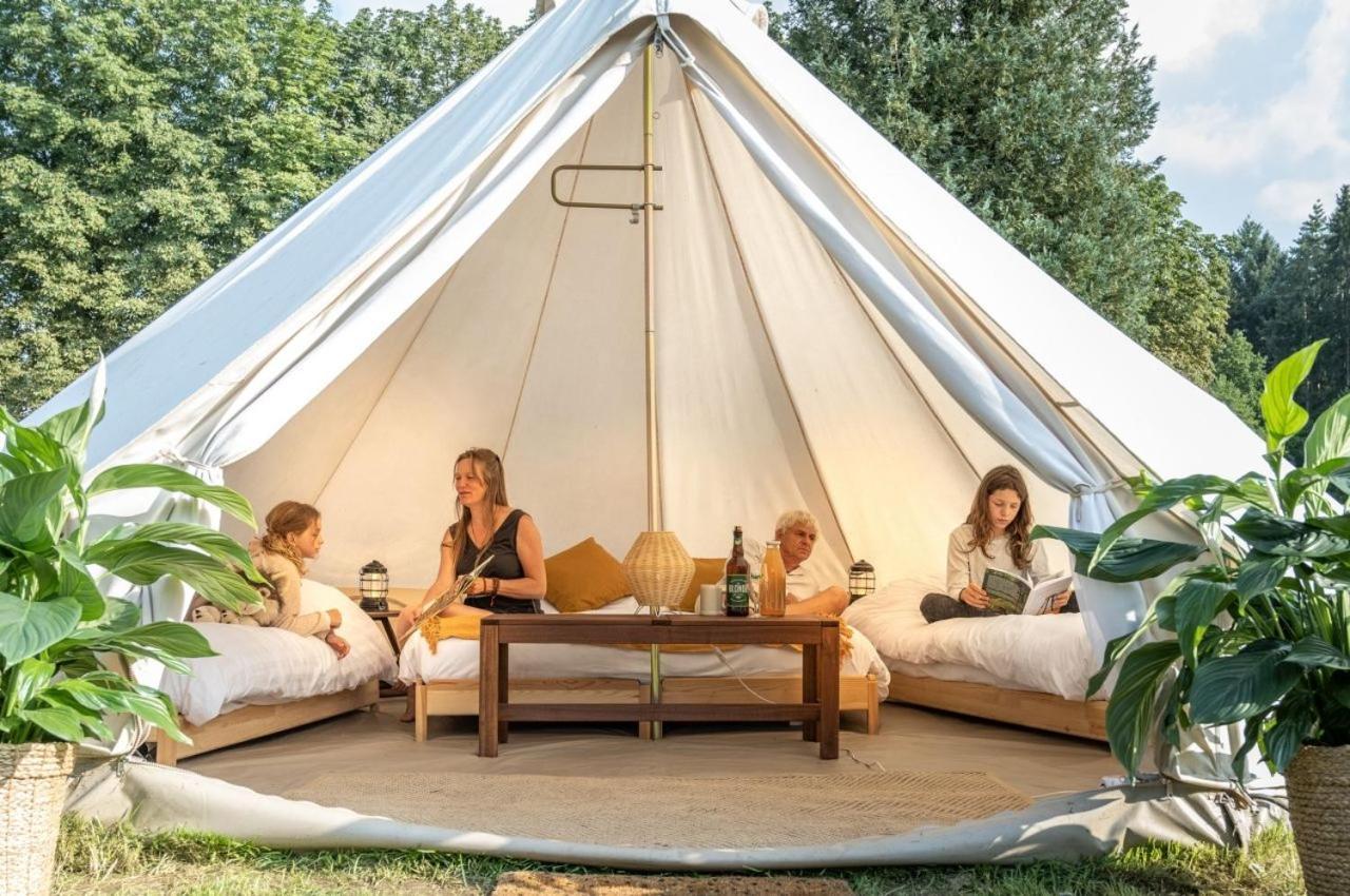 Cocoon Village - Glamping - Domaine Des Grottes De Han 로슈포르 외부 사진