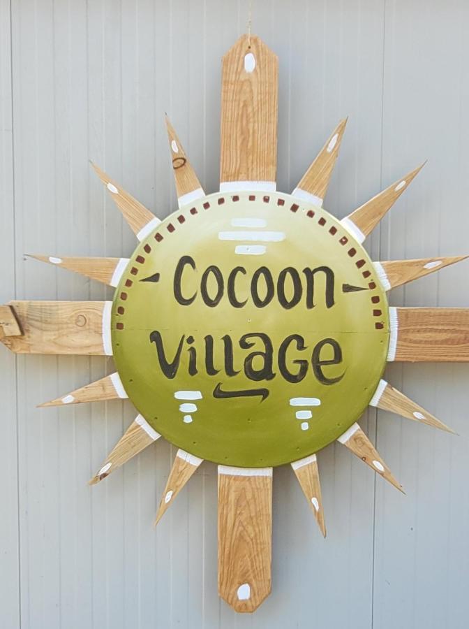 Cocoon Village - Glamping - Domaine Des Grottes De Han 로슈포르 외부 사진